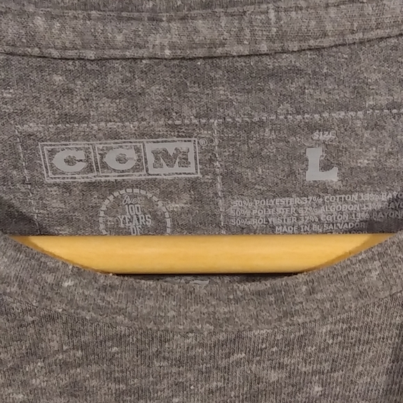 NHL CCM New Jersey Devils Distressed large T shirt - Picture 3 of 8